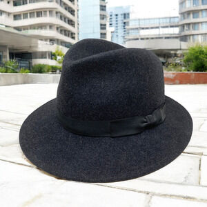 Vintage Makins New York Black Trilby Teardrop 100% Wool Felt Fedora Hat 4384